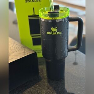 40 ounce Stanley - Halloween Edition